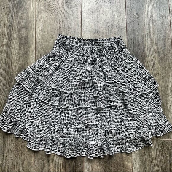 Altar’d State Tiered Ruffle Black and White Printed Smocked Skirt Size Medium - Picture 2 of 10